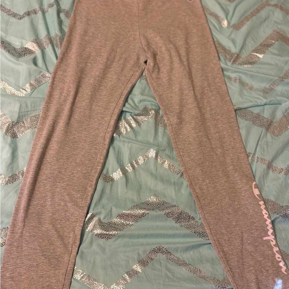 Girls Champion Heather Gray Leggings with white script logo on left leg. Size XL